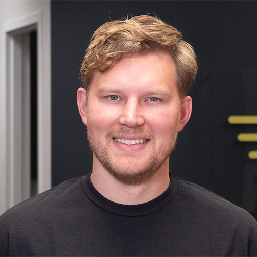 Headshot of Ryan Thomas